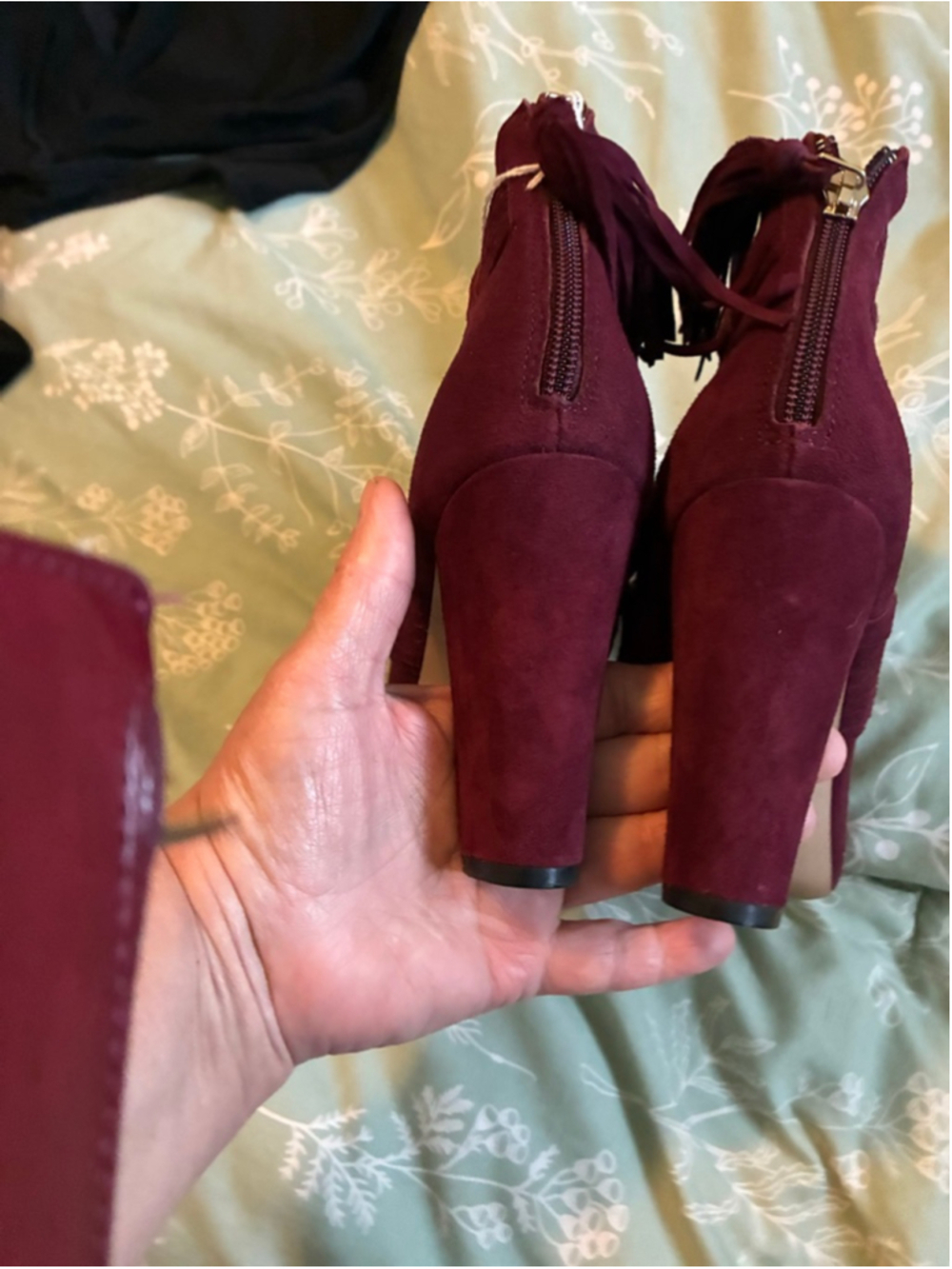 Women's White House Black Market Burgundy Suede Ankle Boots Size 7 - Picture 4 of 5